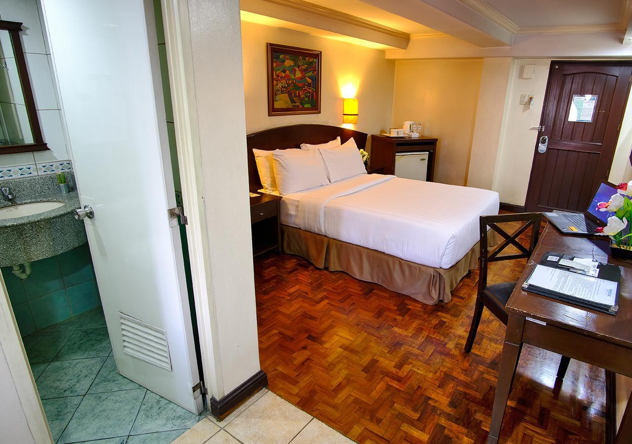 Fersal Hotel - Manila Exteriör bild