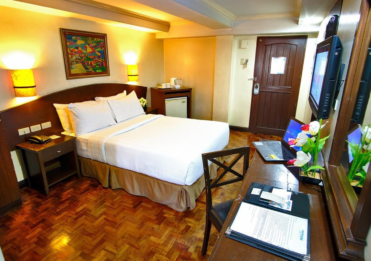Fersal Hotel - Manila Exteriör bild