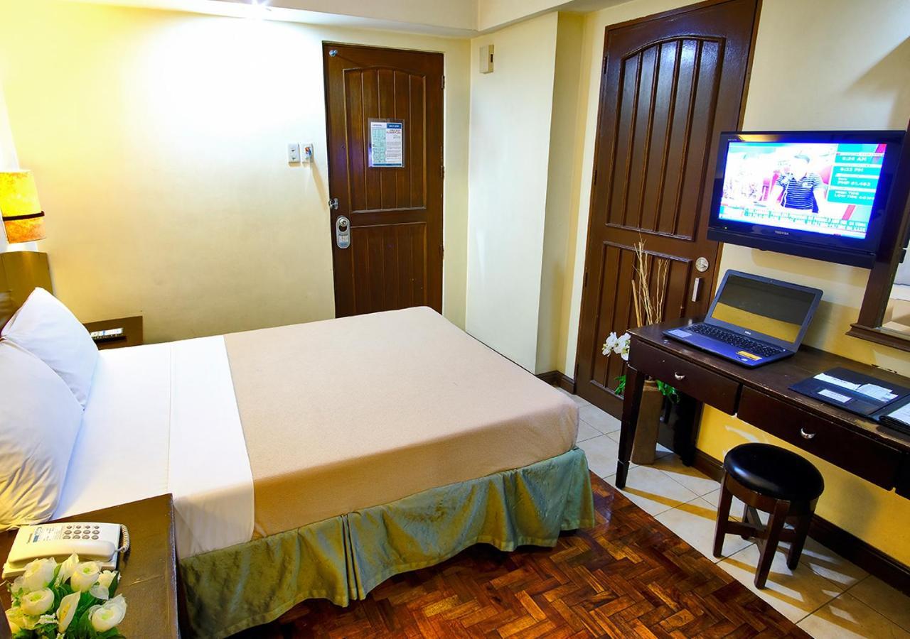 Fersal Hotel - Manila Exteriör bild