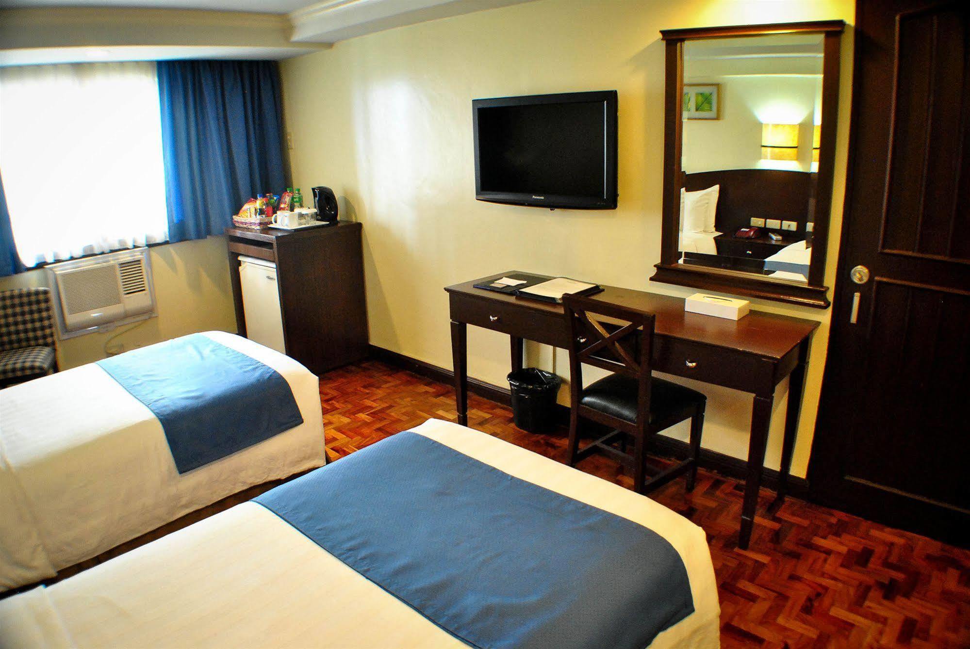 Fersal Hotel - Manila Exteriör bild