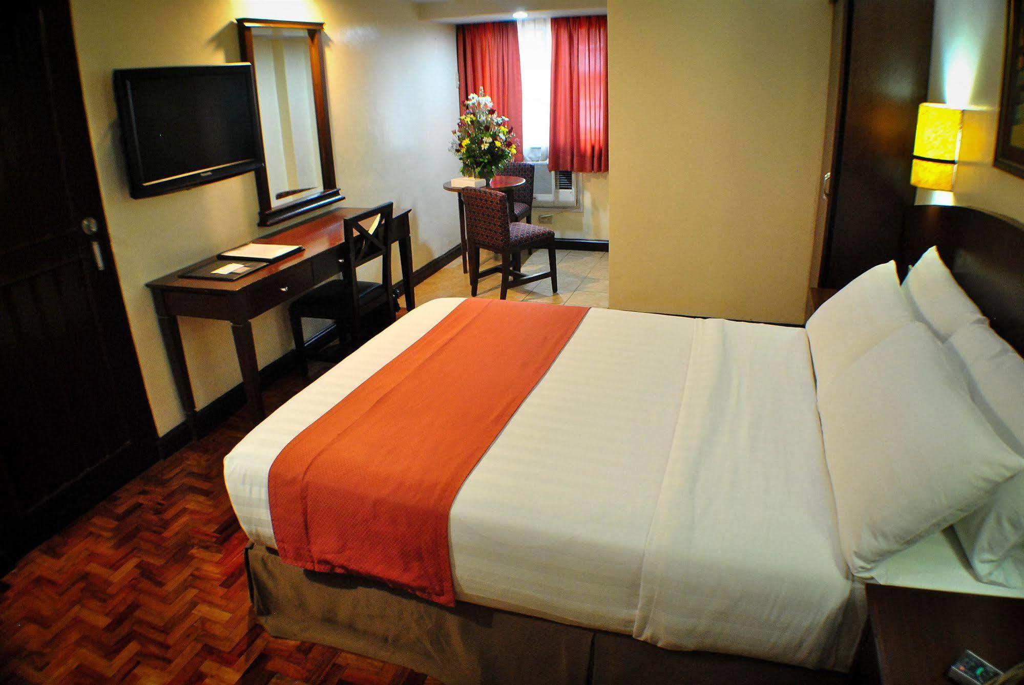 Fersal Hotel - Manila Exteriör bild